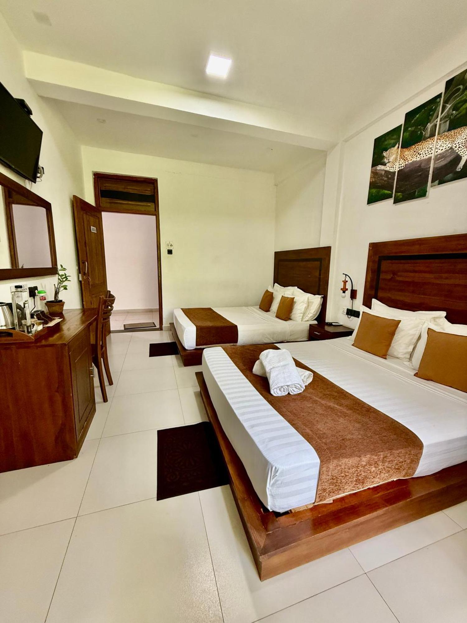 Divine Villa Anuradhapura Eksteriør billede
